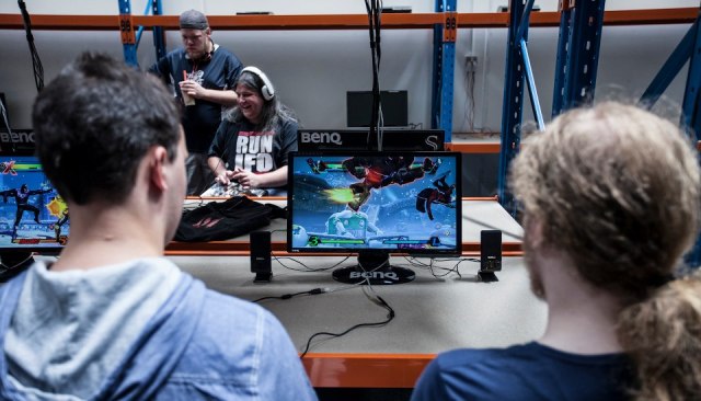 398098_10151251285178458_902511455_n